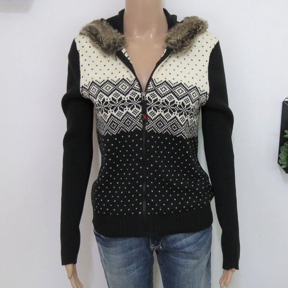 Tommy Hilfiger Sweaters - Tommy Hilfiger Blk & Wht Faux Fur Hooded Sweater